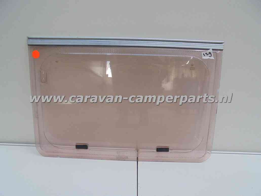 Kip raam 68x44cm