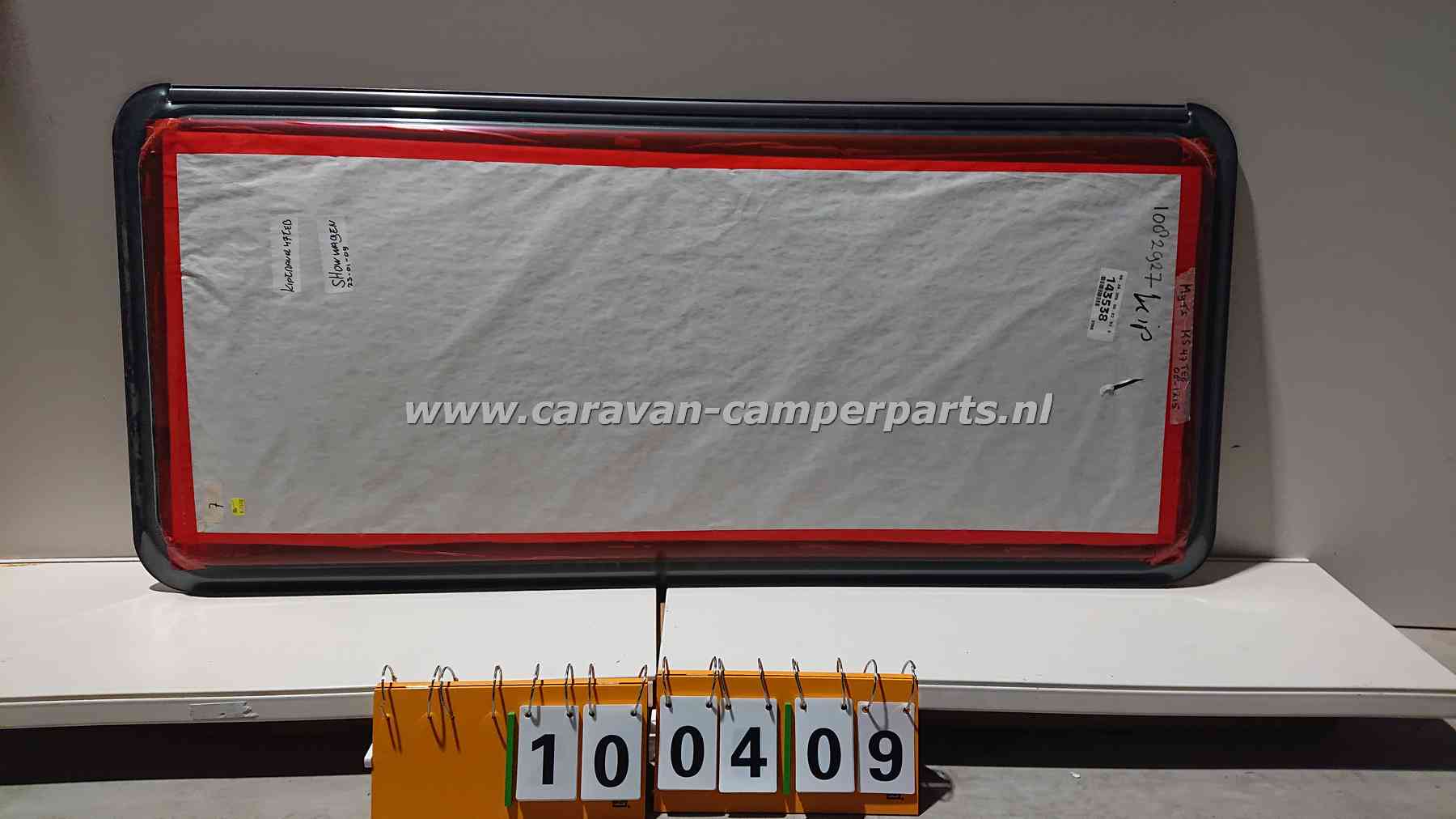 Kip raam 154x70cm bj 07