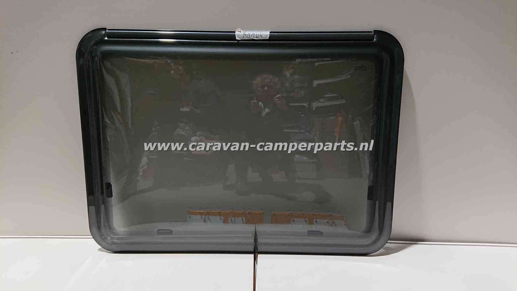 Knaus raam 91 x 65,5cm bj 07