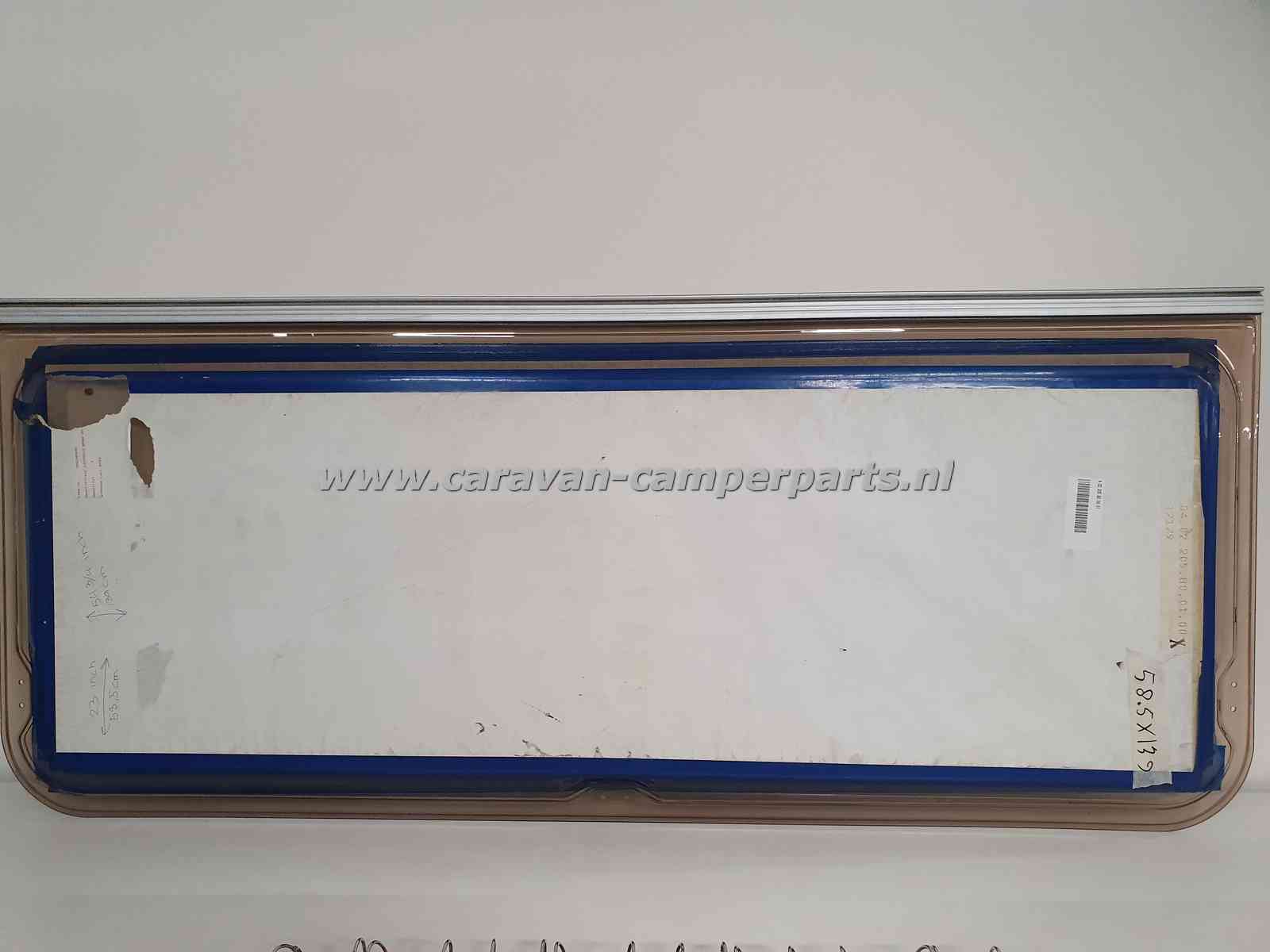 Polyplastic raam 139x58cm