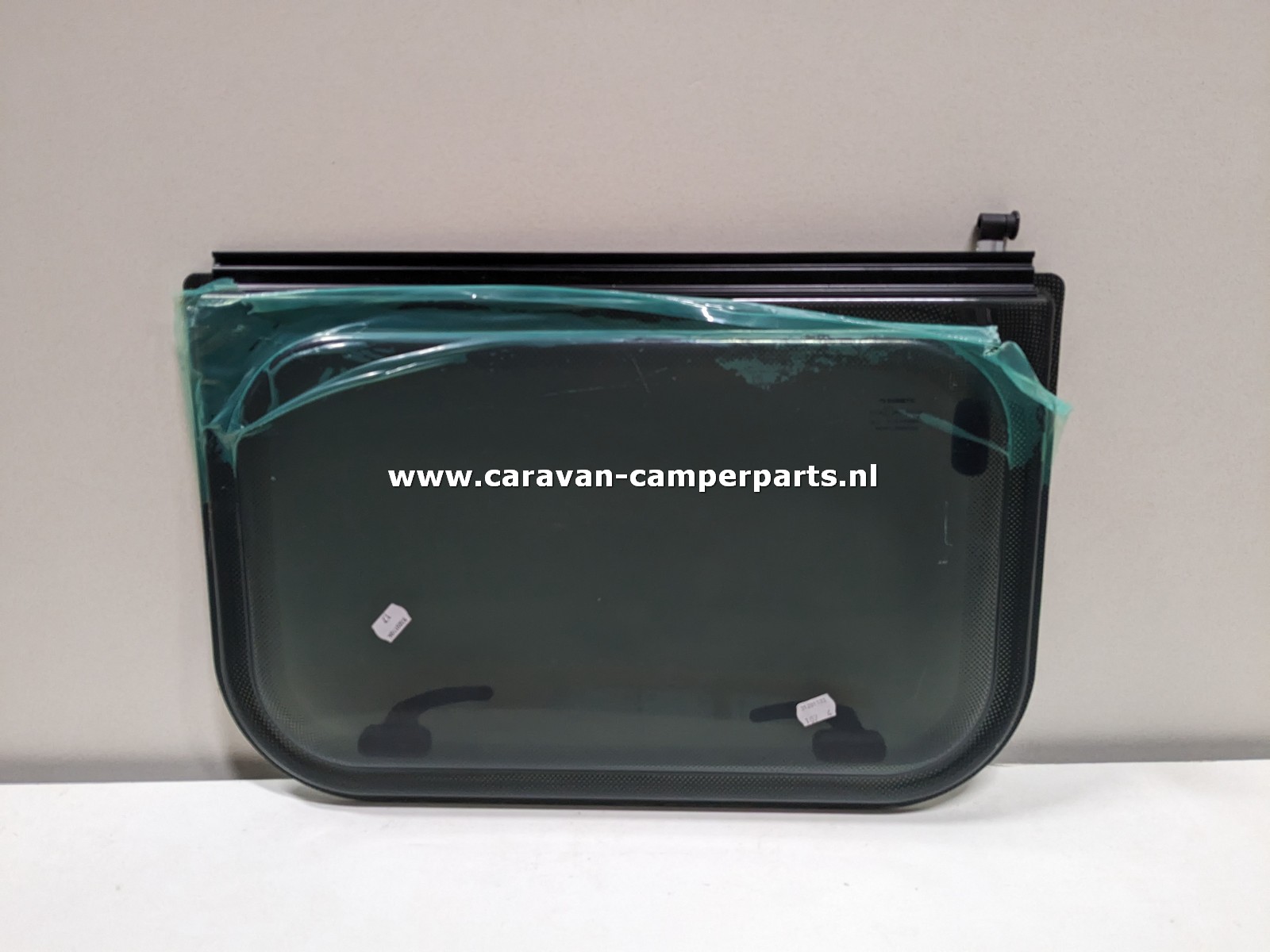 Knaus raam 56x37cm