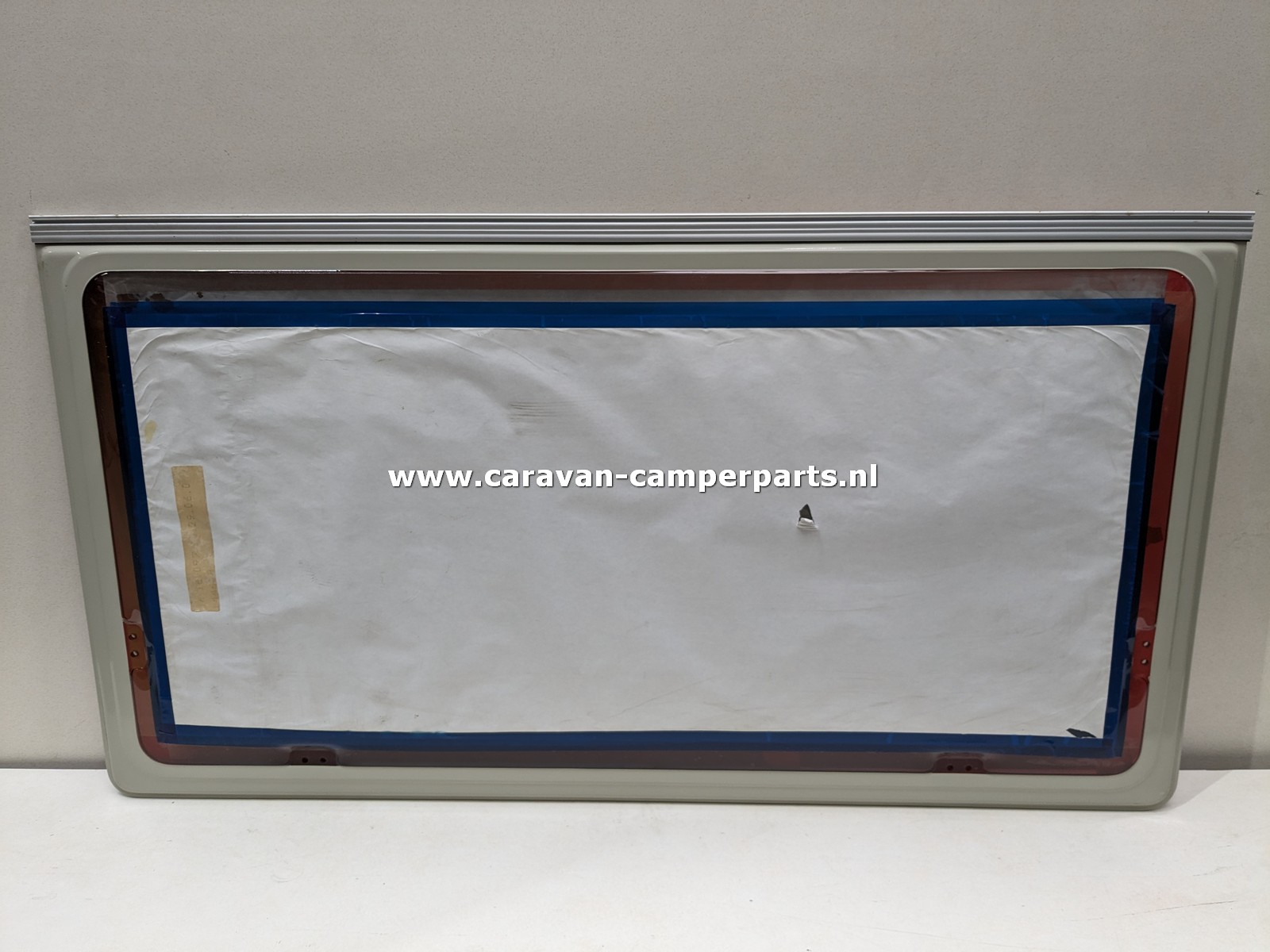 Avento raam 117,5x67cm eind '80