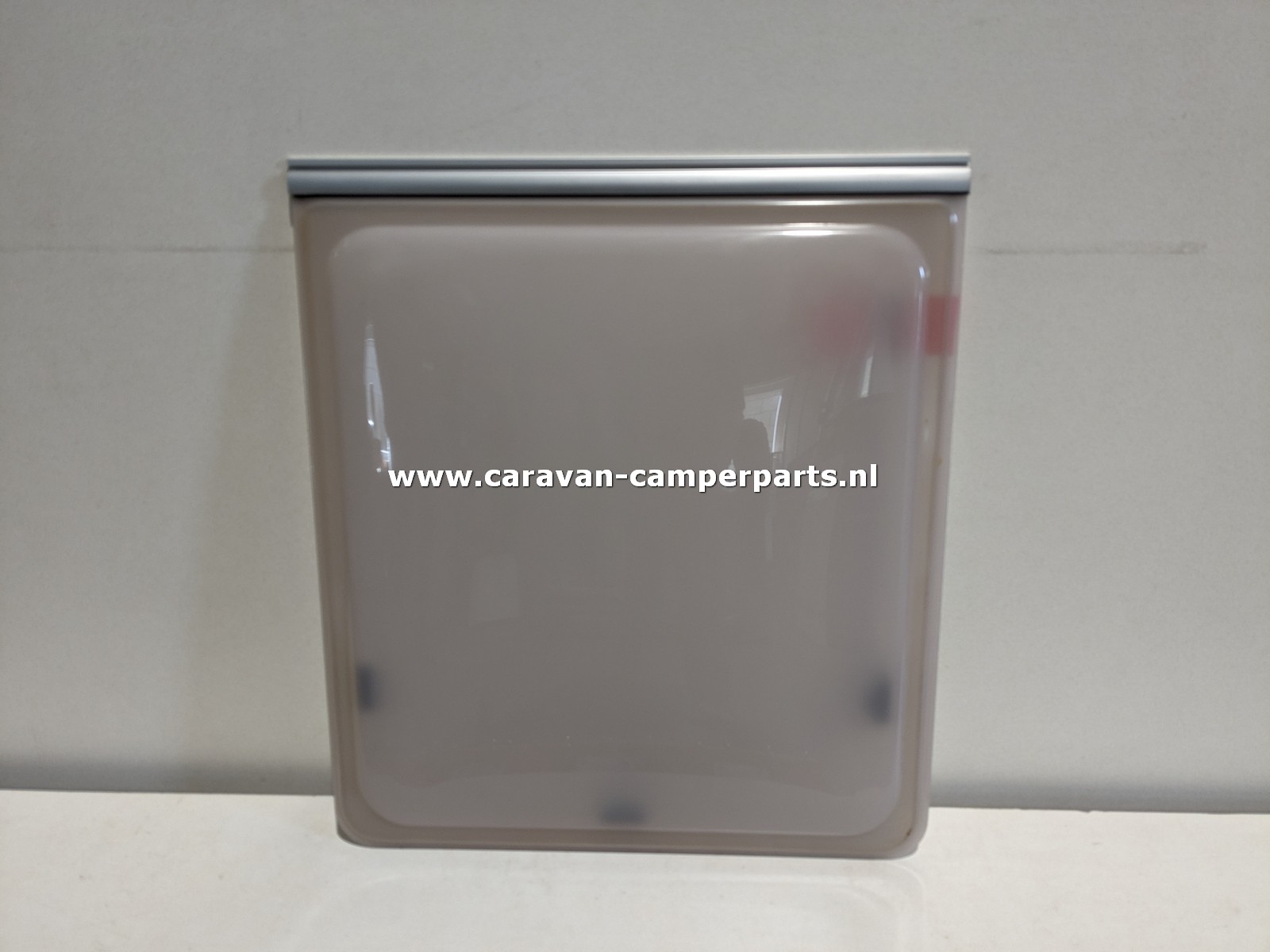 Beyerland toiletraam 62,5x56cm