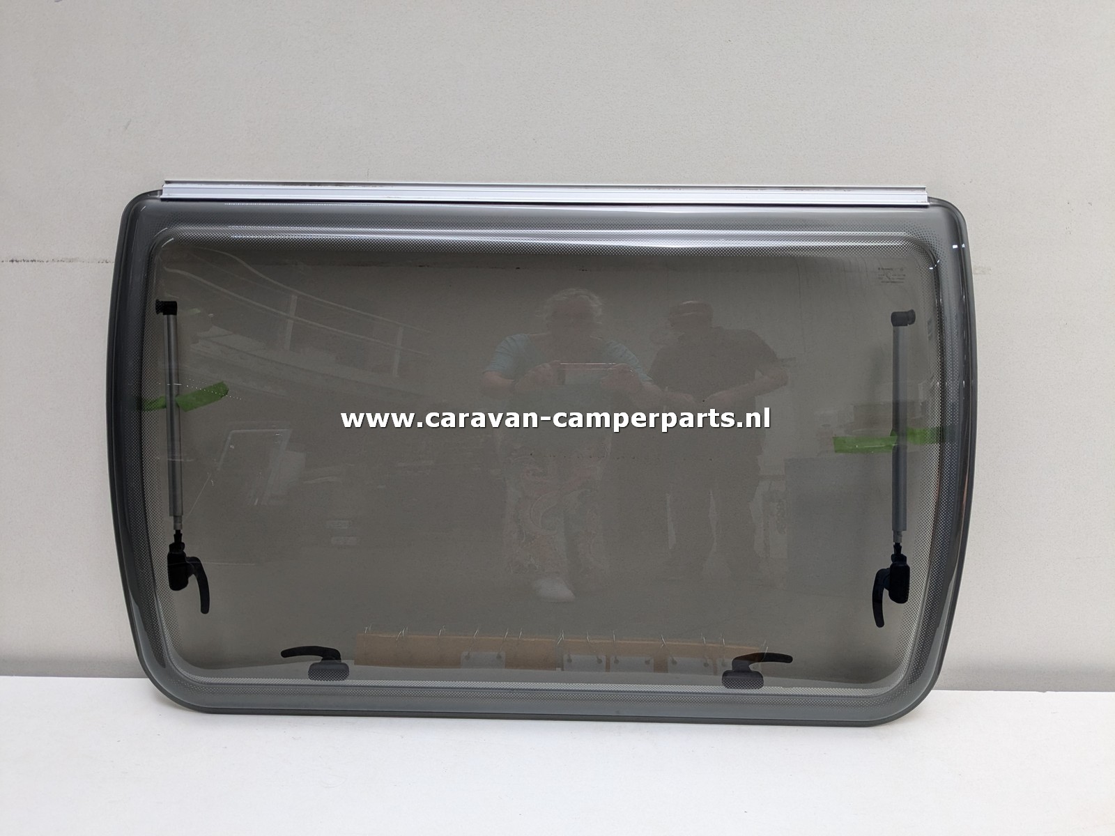 Fendt achter raam gebogen 102x65cm 2009