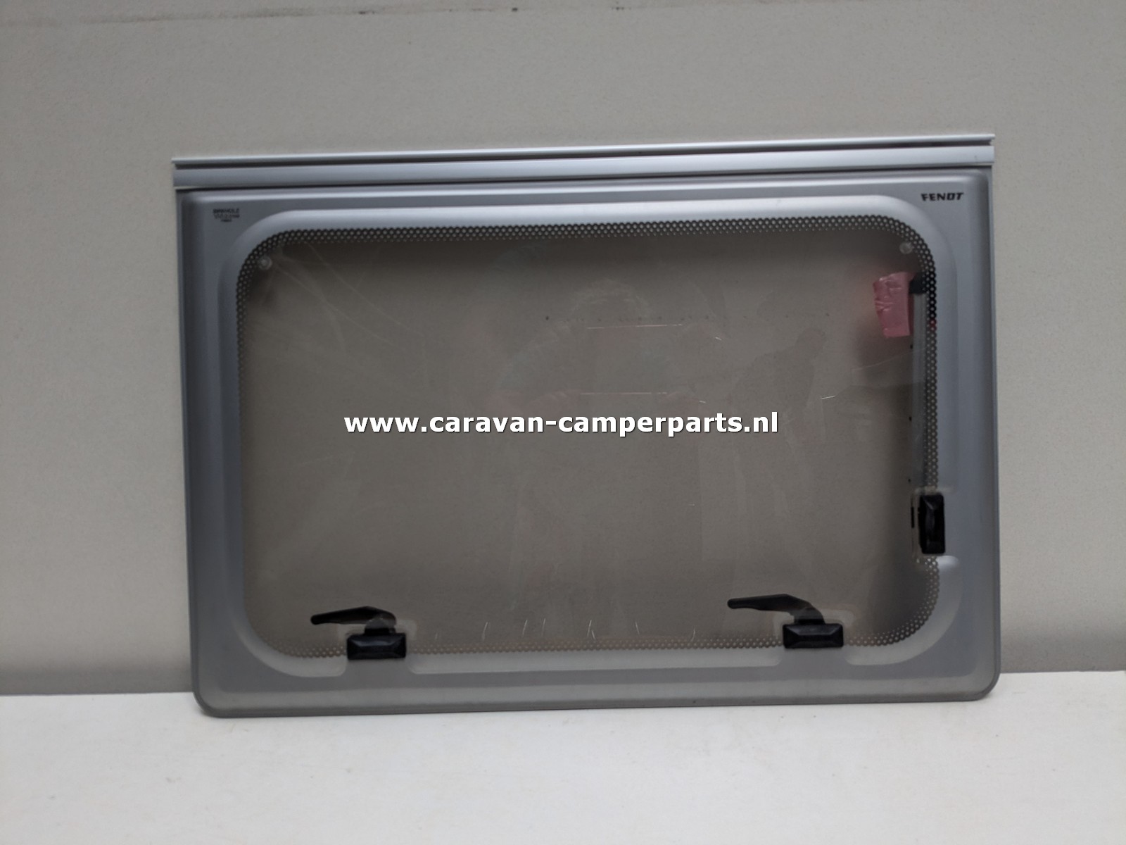 Fendt keukenraam 65x43cm 1997