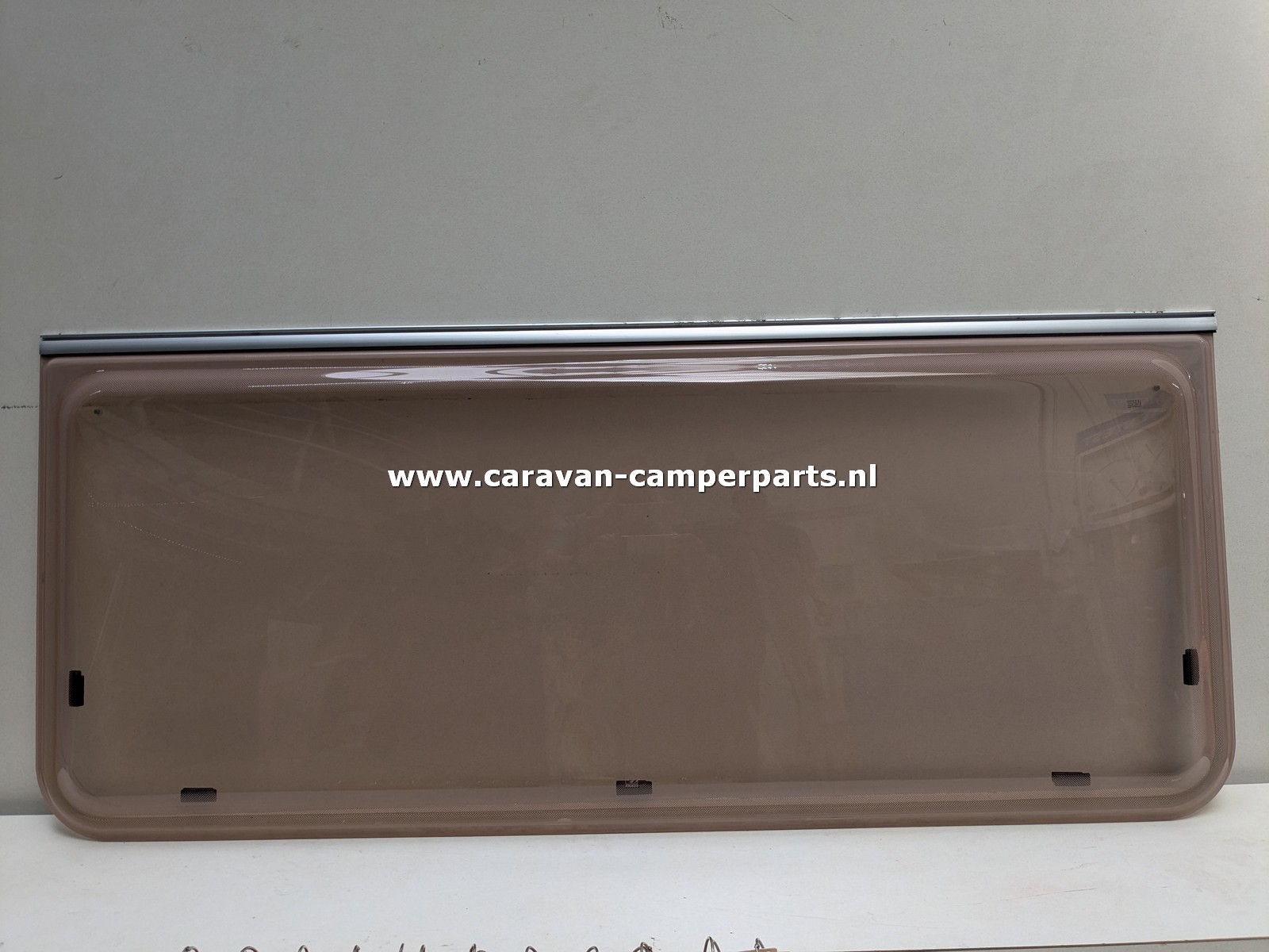 Knaus raam achter 153x65cm 2001