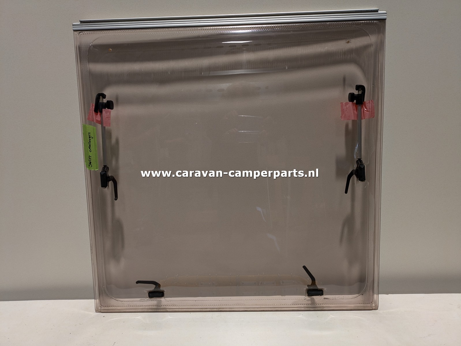 Swift Challenger raam 87x87cm 1993