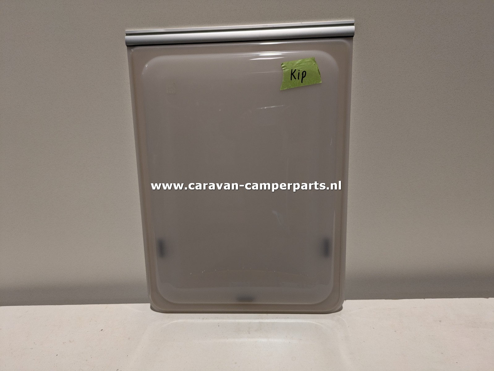 Kip toiletraam 45,5x62cm 1999