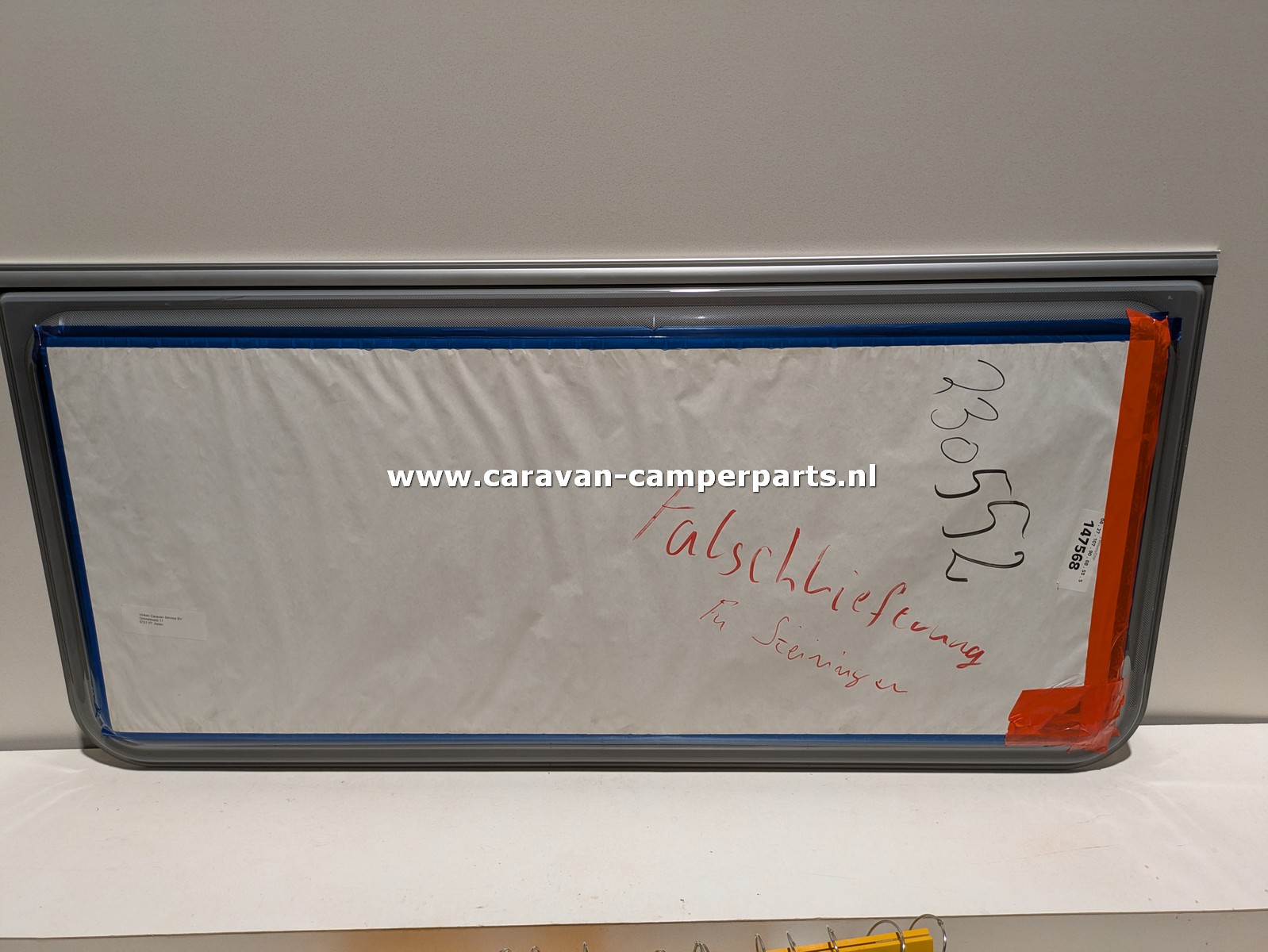 Knaus raam 138x65cm 2001