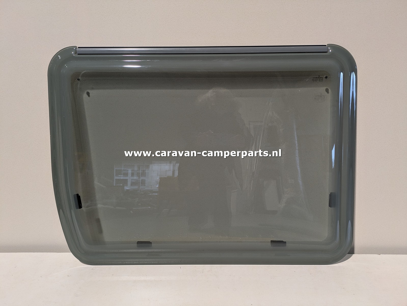 Knaus raam RA 91x65cm 2006