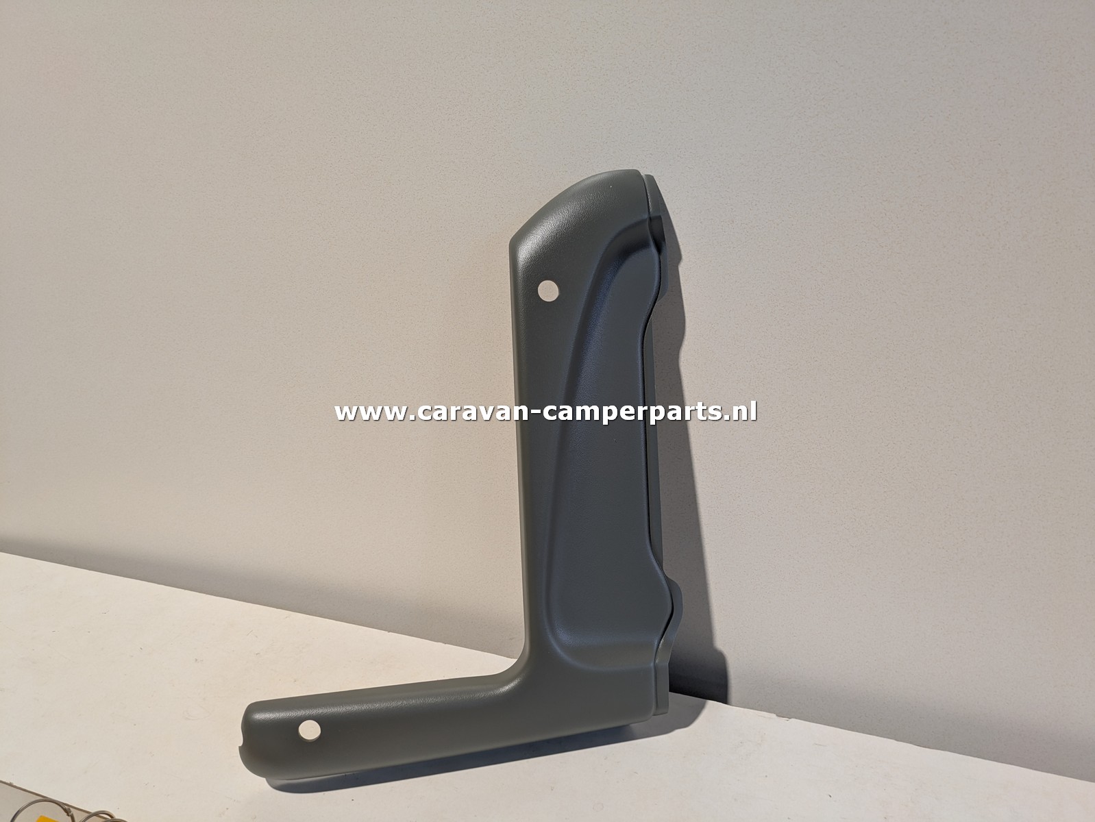 Knaus bumperhoek links 2000