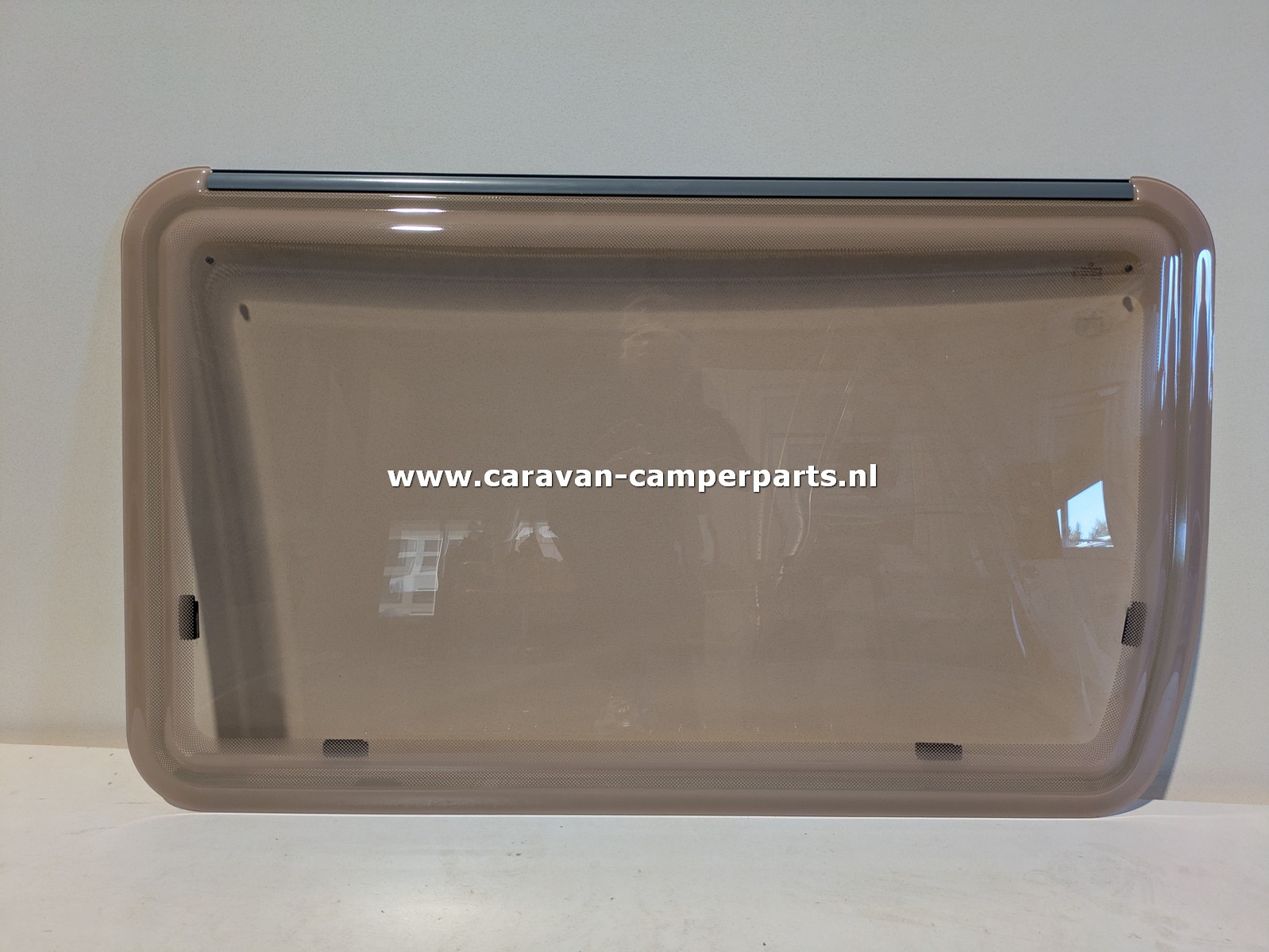 Knaus raam LA 110x65cm 2005