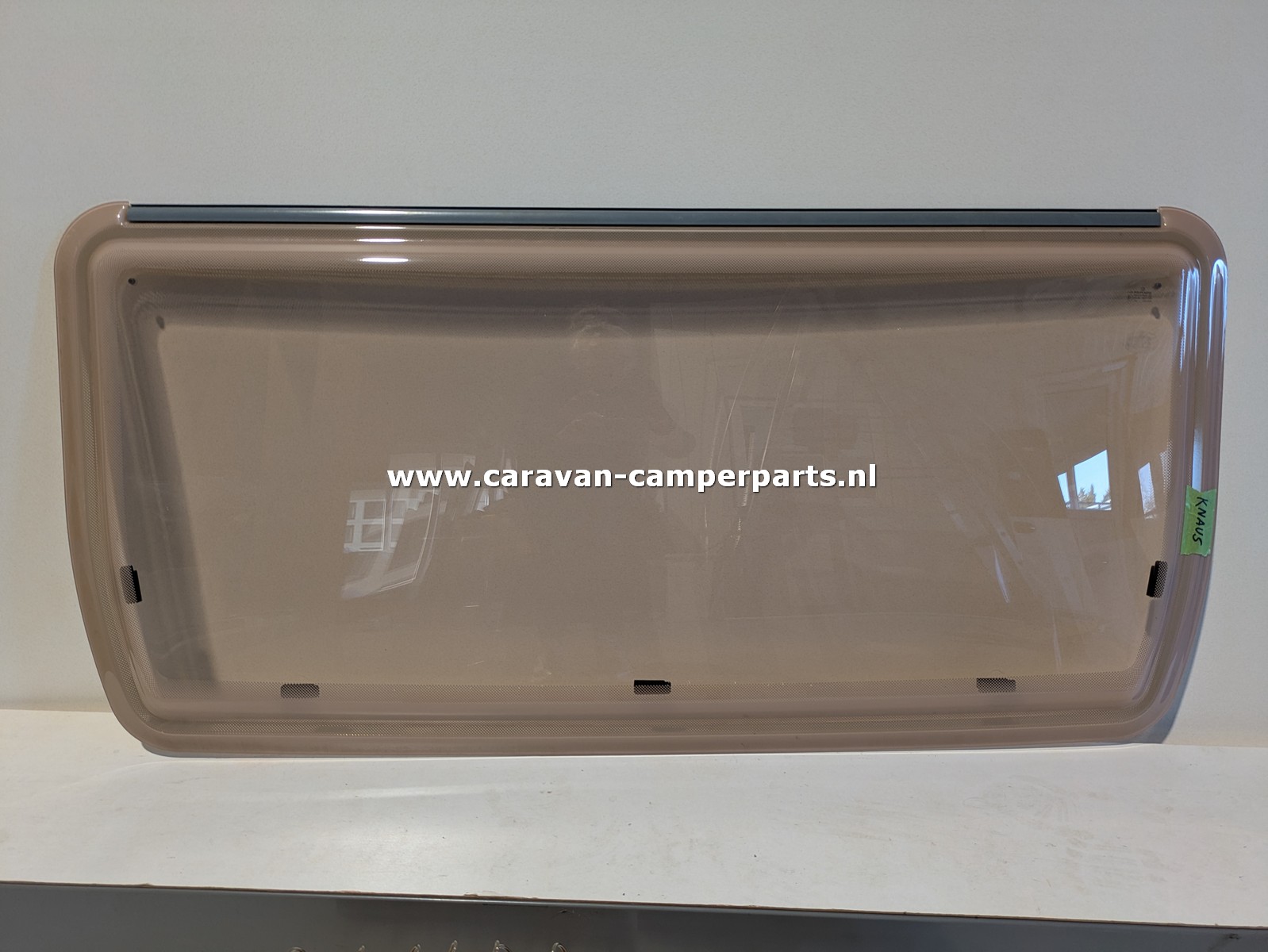 Knaus raam achter 141x67cm 2005