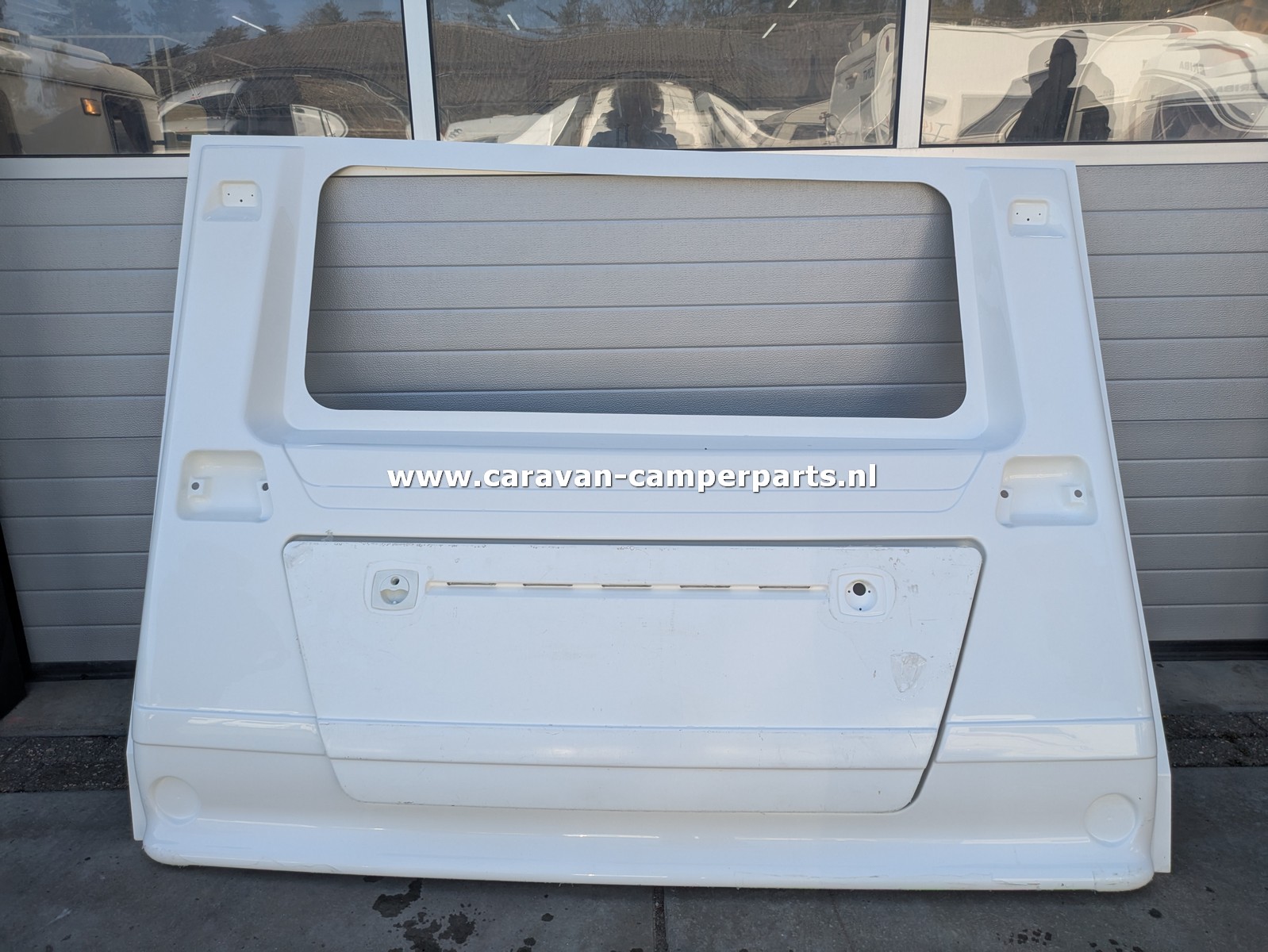 Burstner Front met klep 203cm