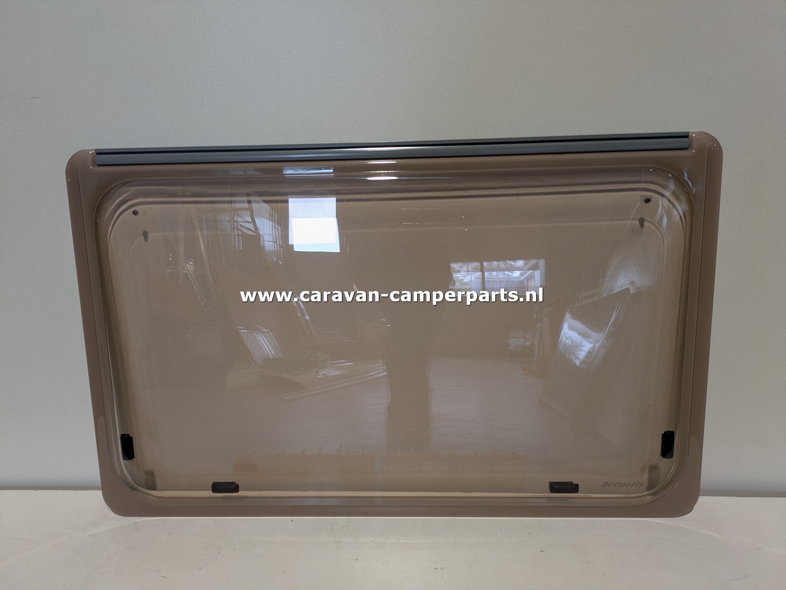 Dethleffs raam 98x60cm 2004