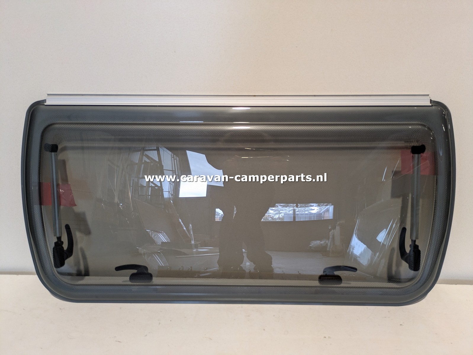 Fendt keukenraam 92x45cm 2008