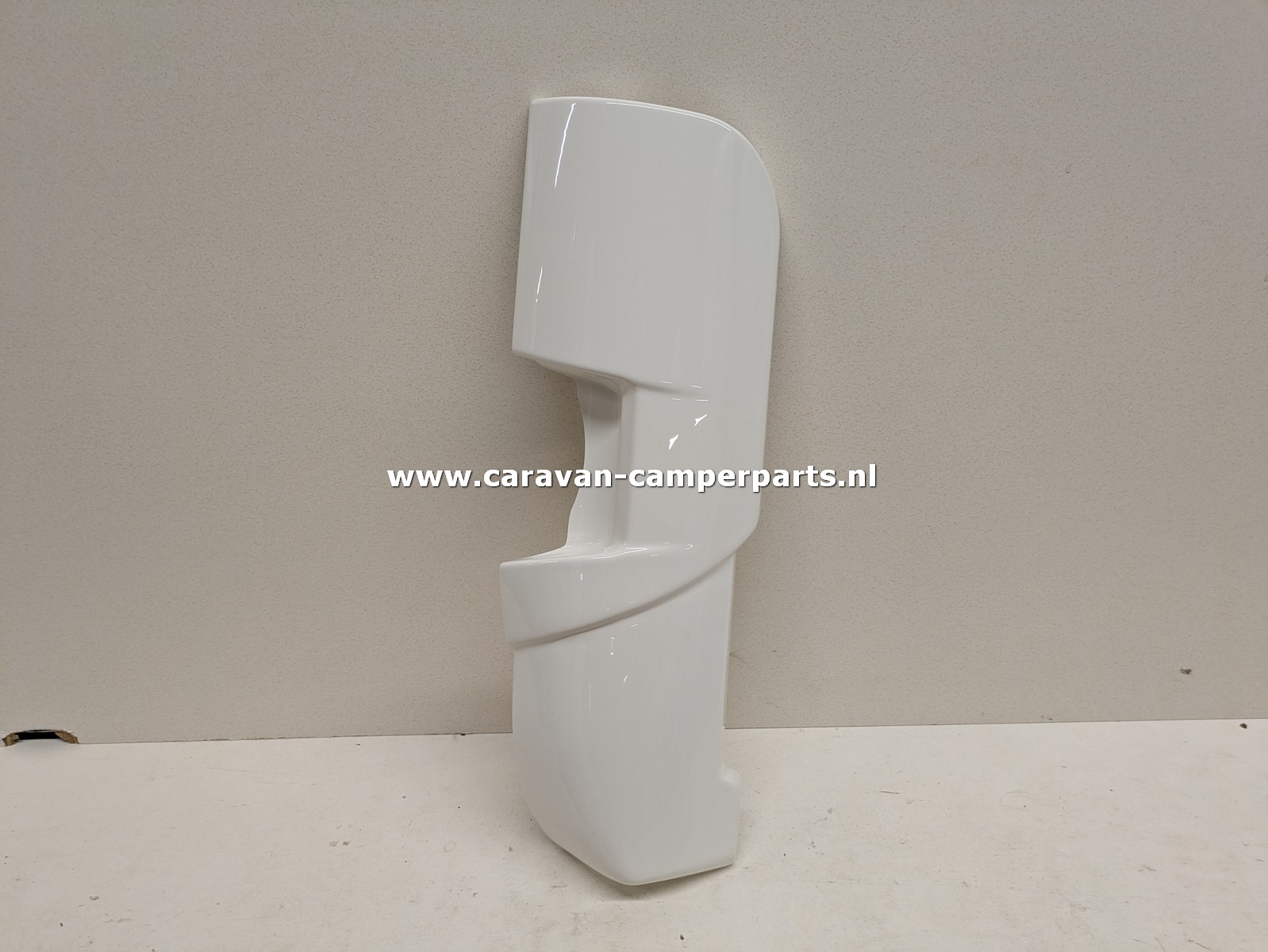 Burstner bumperhoek rechts 2004