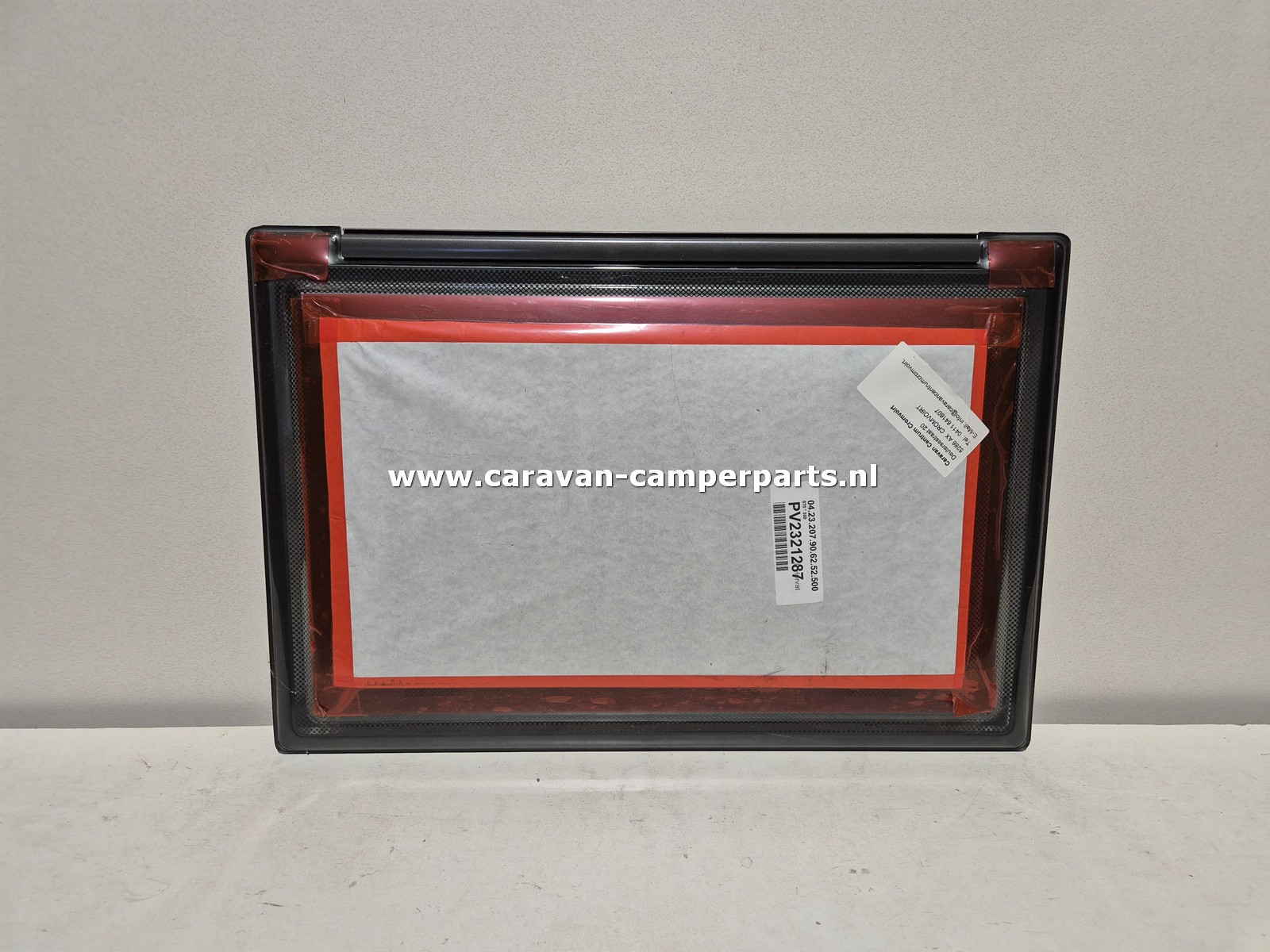 Burstner raam 65x44cm 2014