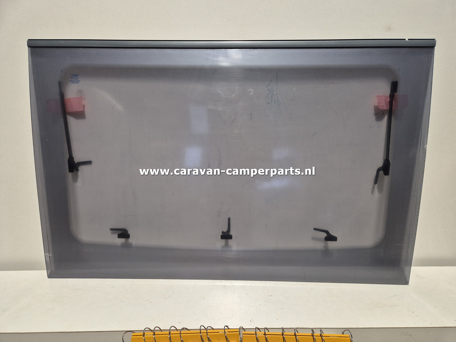 Caravelair Venicia raam  142/68/135cm