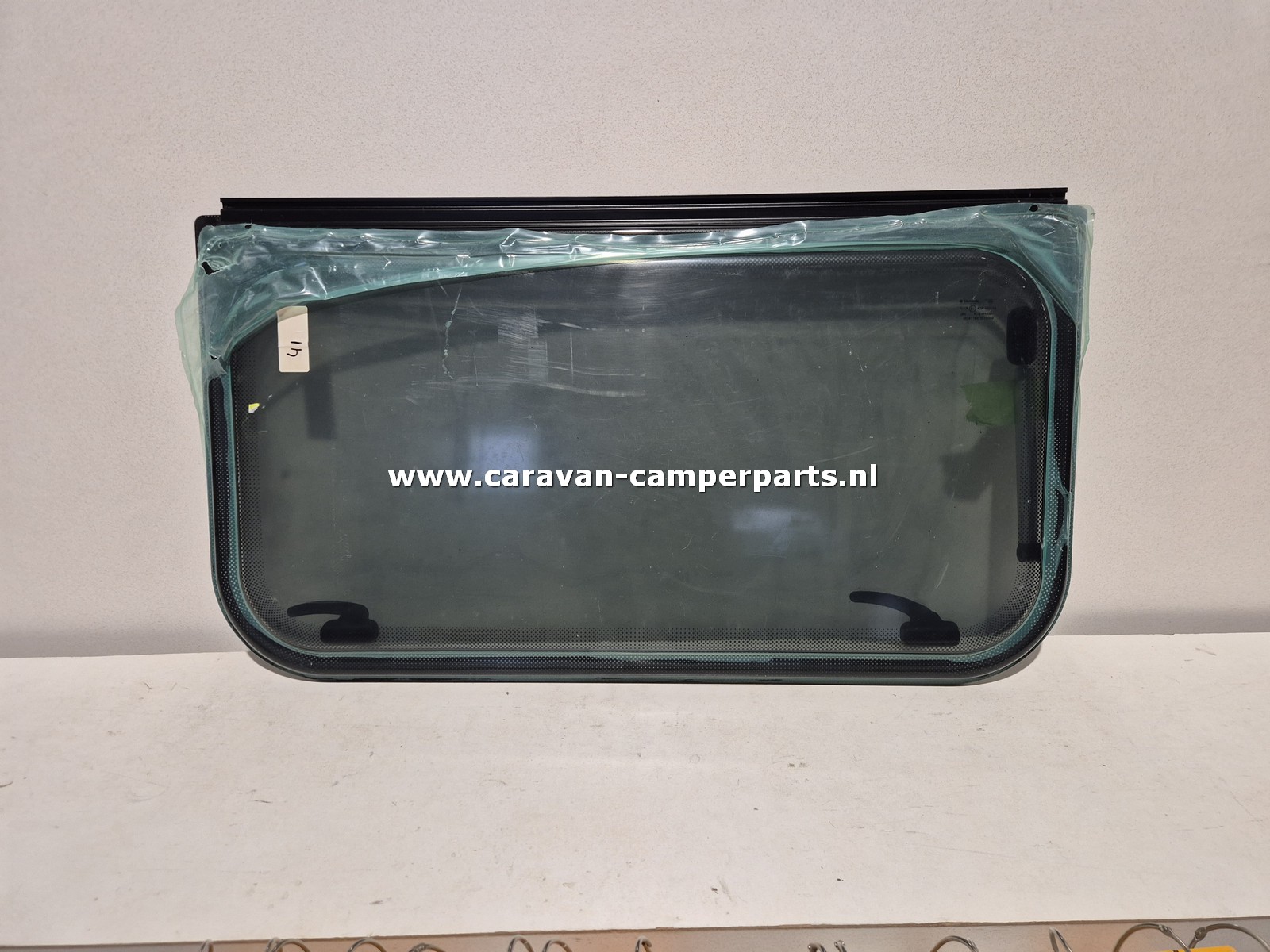 Dometic raam 76x42cm