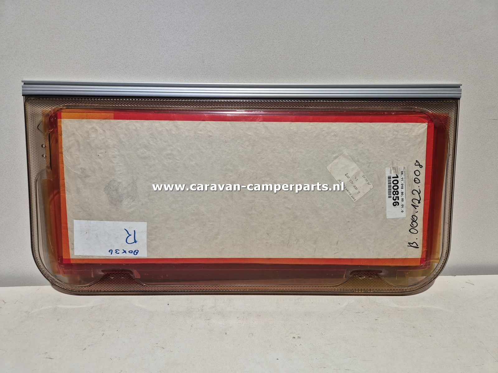 Fendt keukenraam 85x42cm 1980