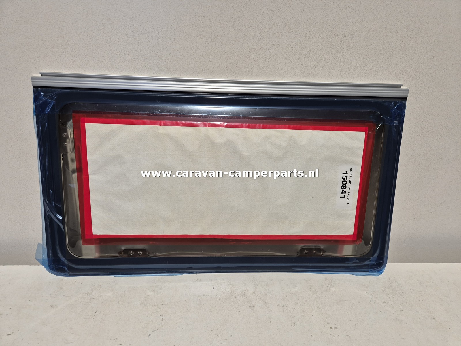 Burstner raam 77x43cm begin jaren 90