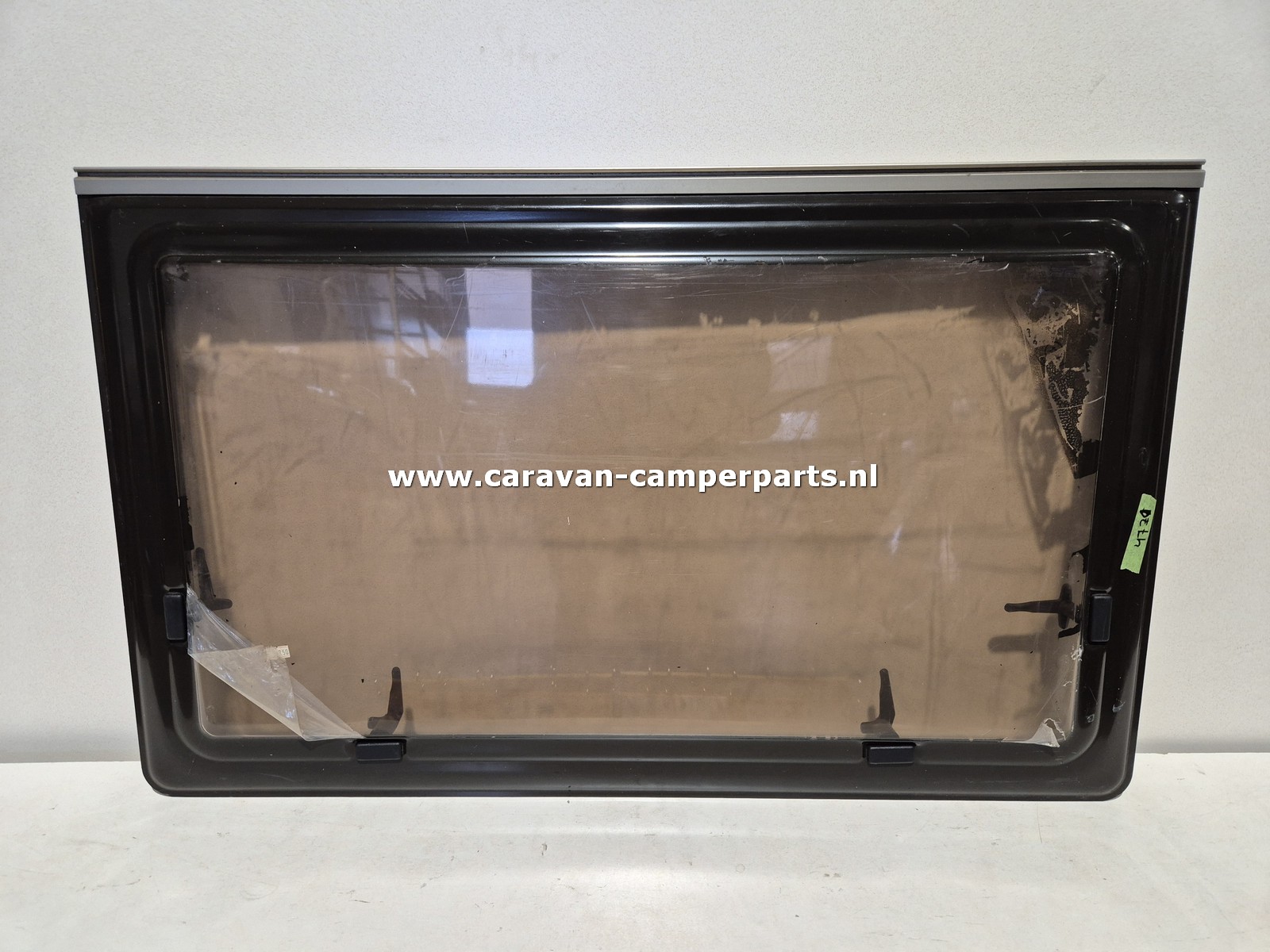 Dethleffs raam 97x60cm 1990