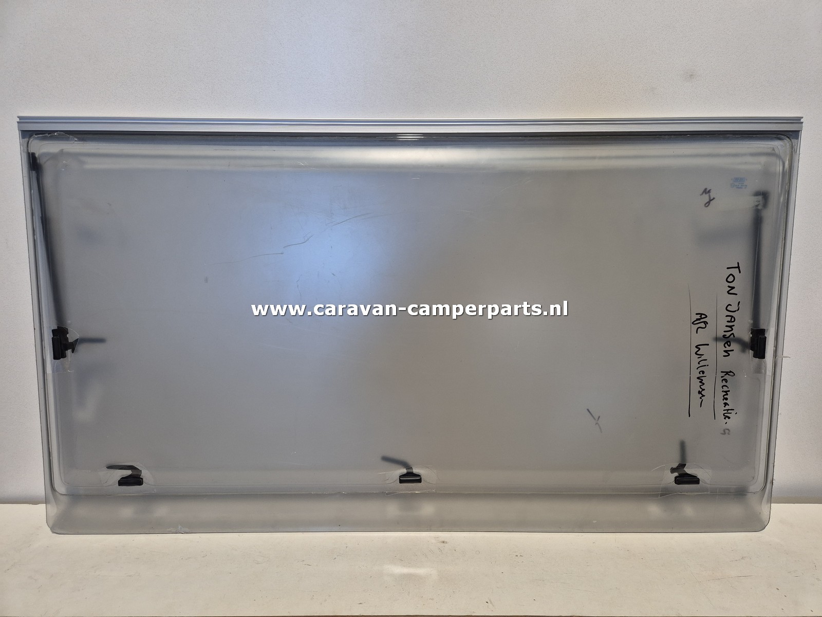 Caravelair raam 149x82cm