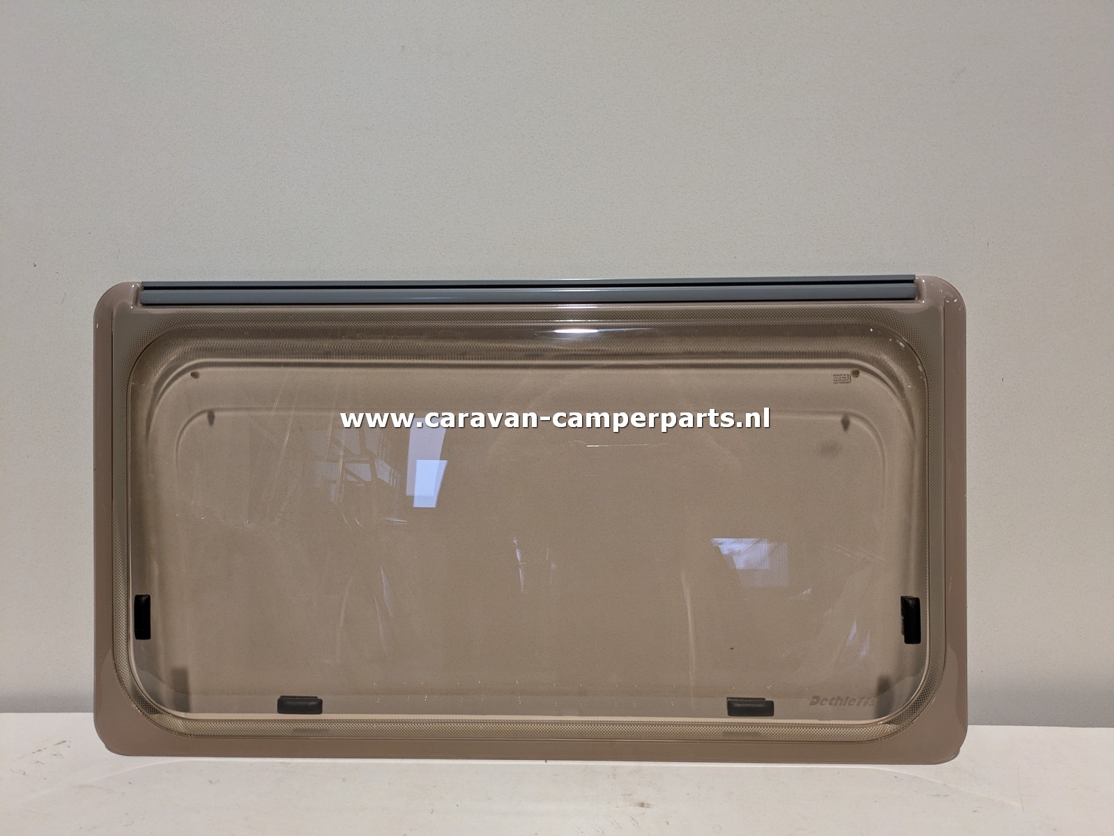 Dethleffs raam 88x48cm 2003