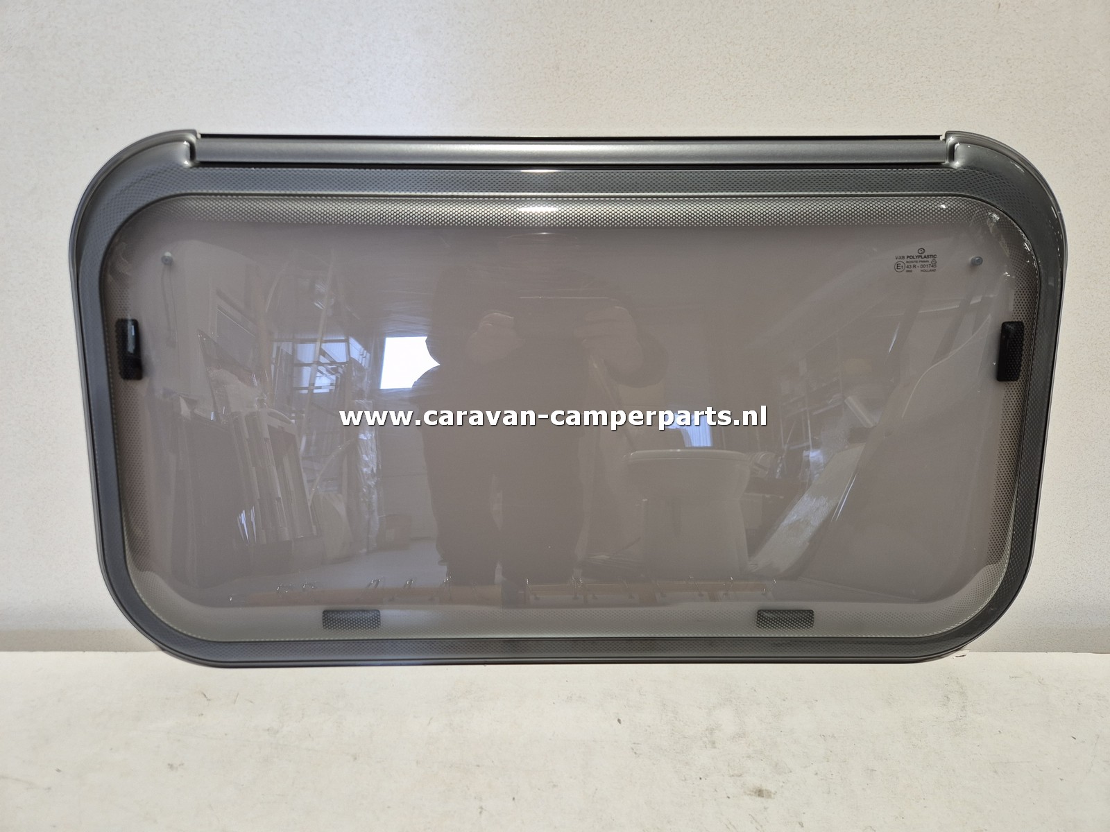 Eriba toilet raam 76x43cm 2007