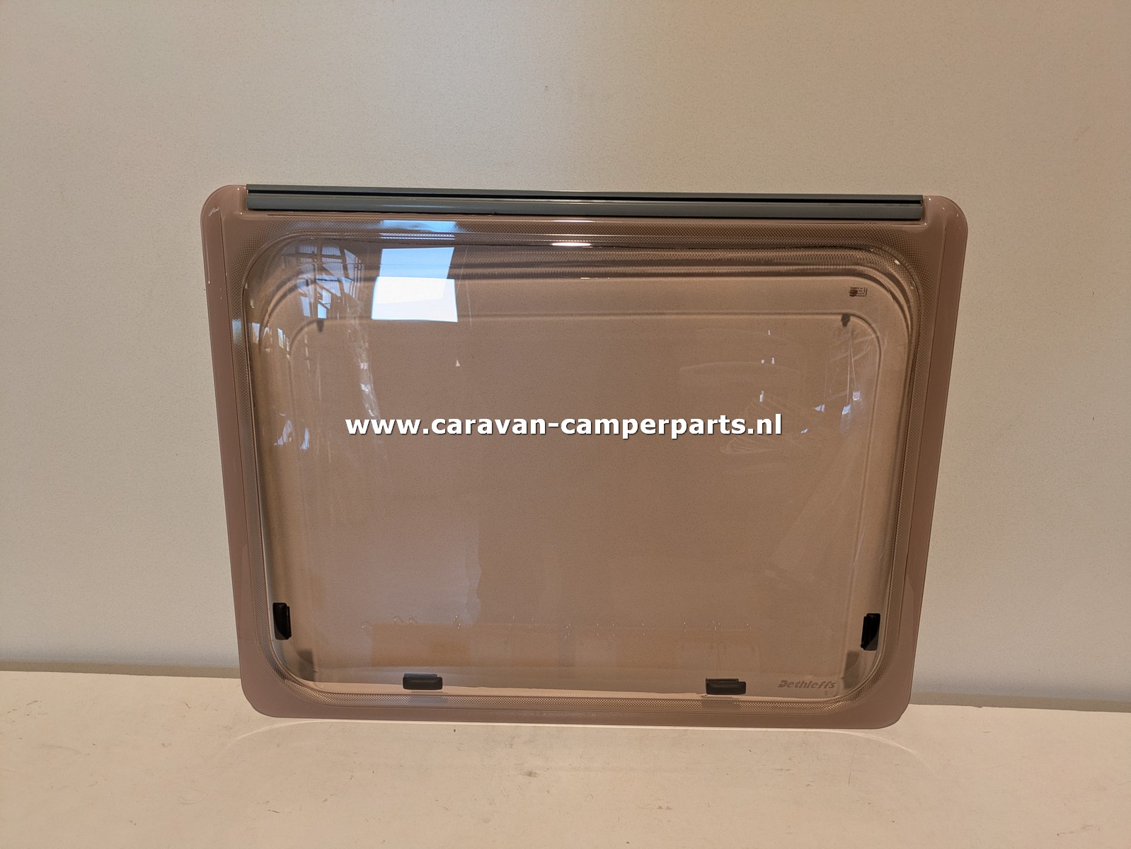 Dethleffs raam 78x60cm 2004