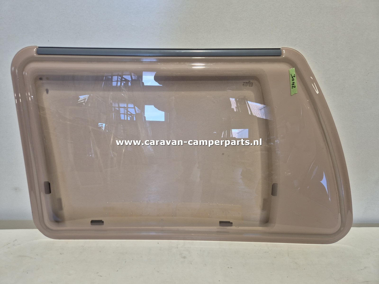 Knaus raam RV 88x110x65cm 2005