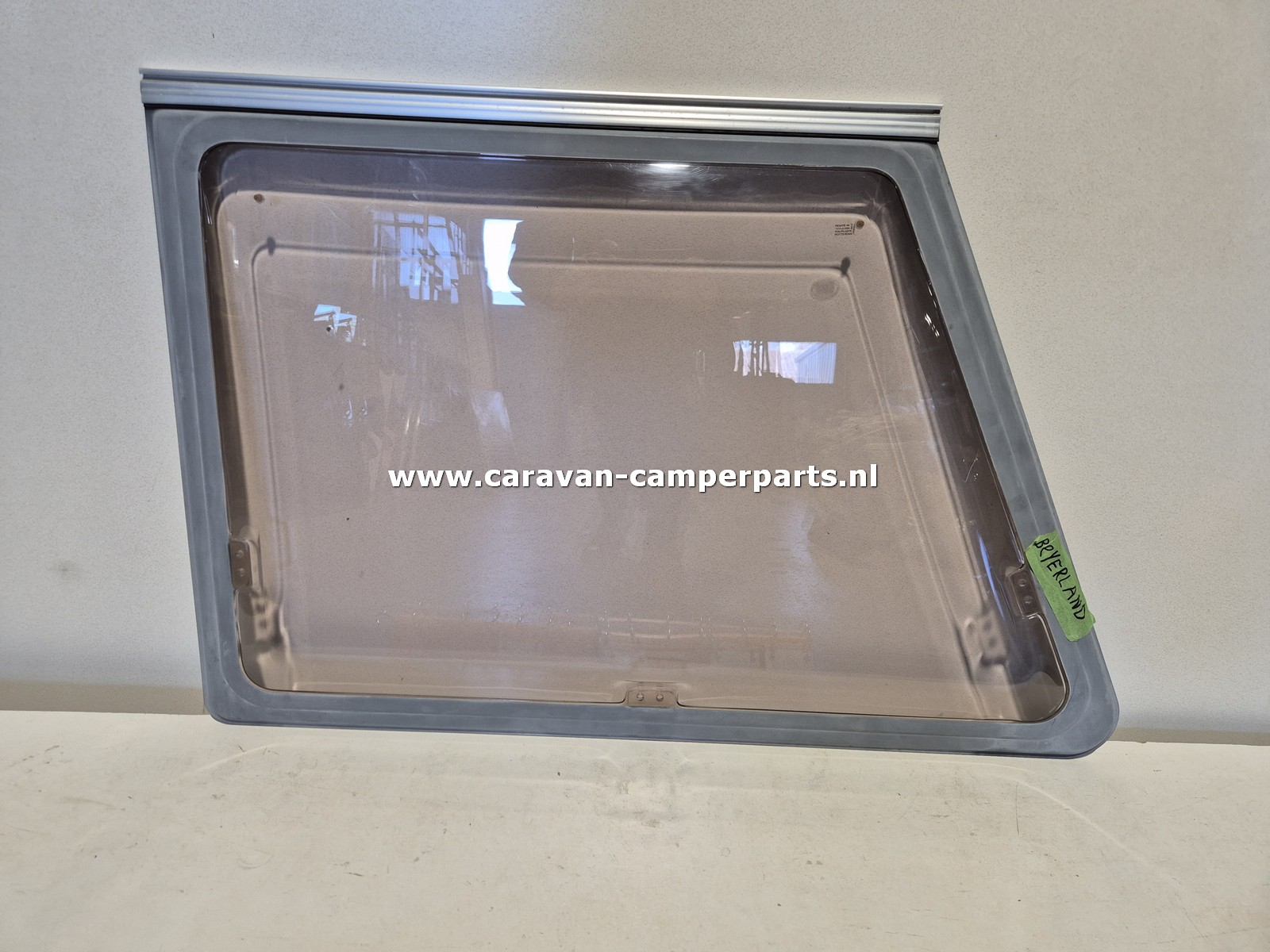 Beyerland raam RV 69x95x62cm 1995
