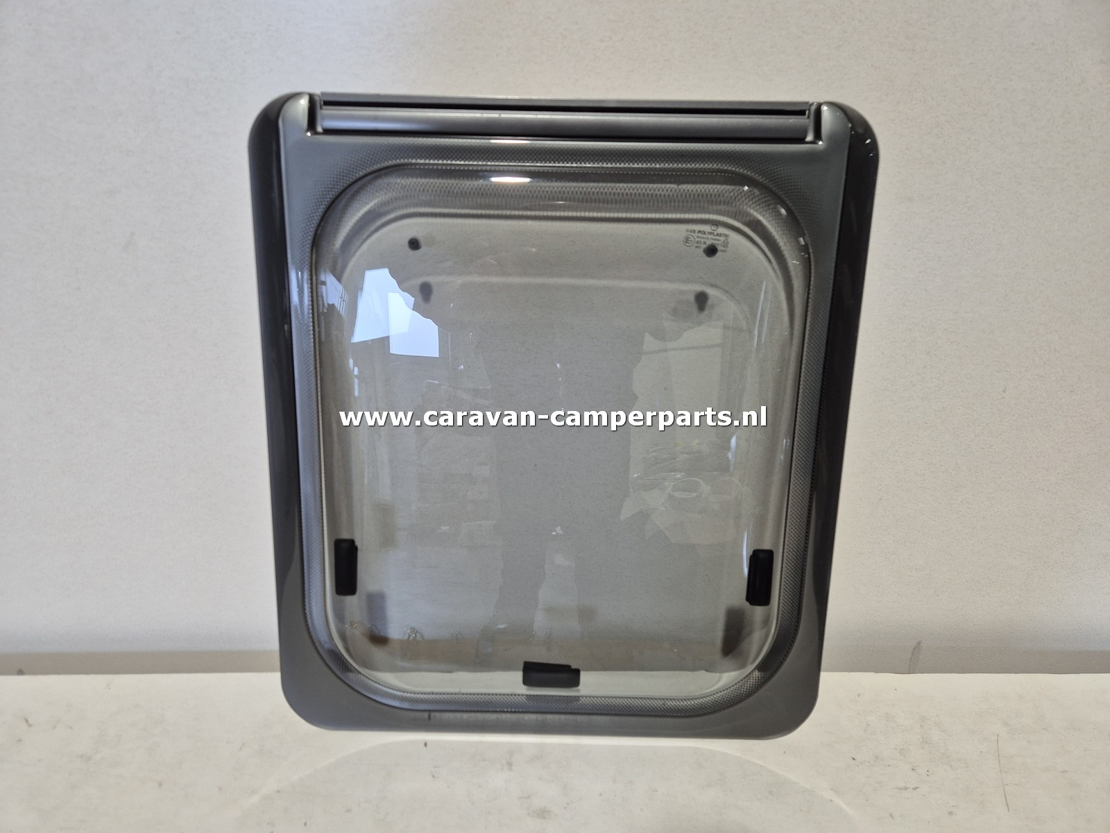 Kip keuken raam 43x48cm 2007