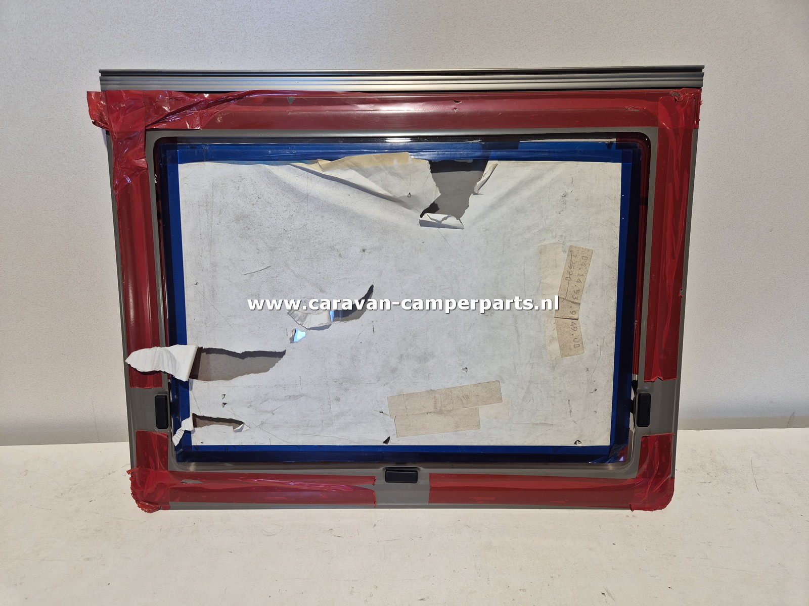 Polyplastic raam 77x59cm jaren 90