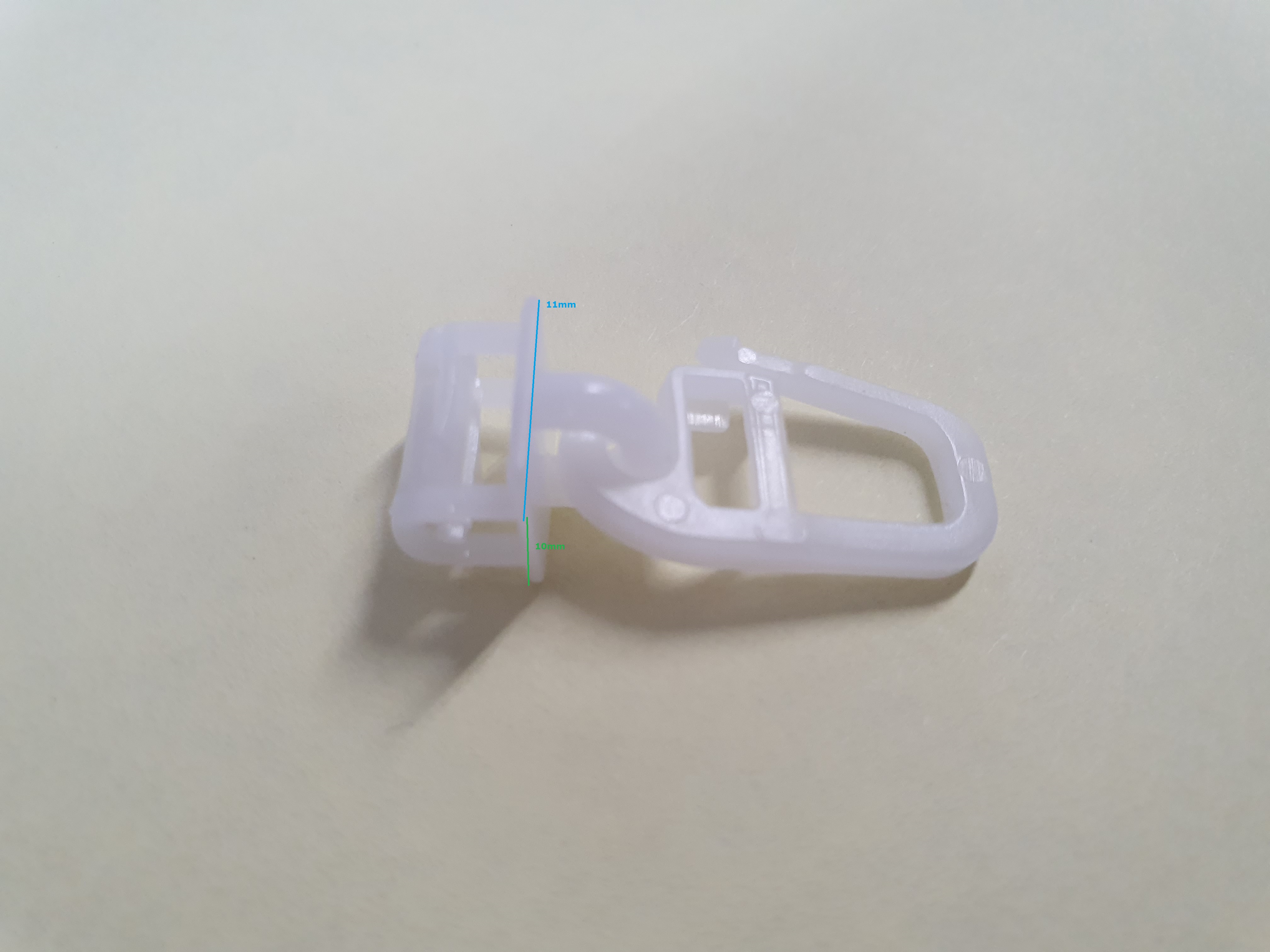 Hobby gordijnhaak 6mm 2000-2014 per 10st